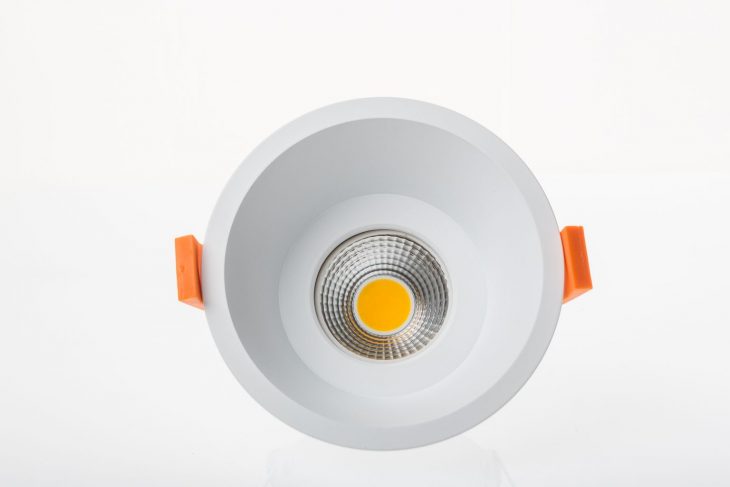 Hochwertige Einbaurahmen (nicht schwenkbar) für LED und Halogen GU10 und GU5.3 Leuchtmittel. Ohne Leuchtmittel. für aufbau